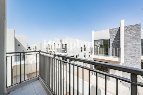 Villa en Dubai, 3 dormitorios, 174.84344600 m², № 89714 - foto 3