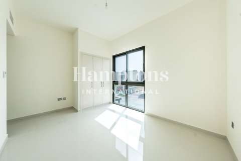 Villa en Dubai, 3 dormitorios, 174.84344600 m², № 89714 - foto 8