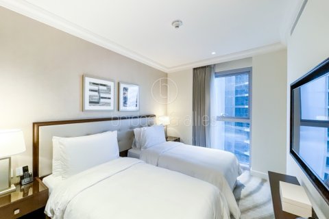 Снять в аренду квартиру в Даунтаун Дубай (Даунтаун Бурдж Дубай), Дубай: 2 спальни, 134.4м², № 77143 - фото 11