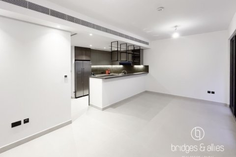 Снять в аренду виллу в Дубае: 3 спальни, 143.8м², № 77142 - фото 2