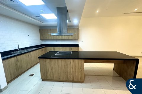Apartment in Motor City, Dubai 2 bedrooms, 139 sq.m. № 88425 - photo 3