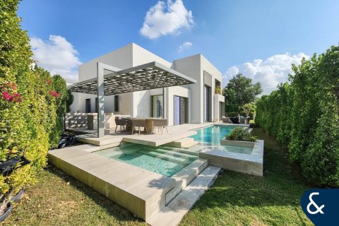 Villa in Jumeirah Islands, Dubai 4 bedrooms, 493 sq.m. № 88435