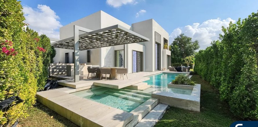 Вилла в Jumeirah Islands, Дубай, 4 спальни, 493м², № 88435