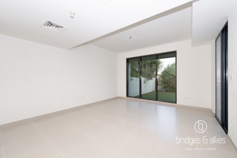 Villa in Dubai Hills Estate, Dubai 3 bedrooms, 212 sq.m. № 101348 - photo 19