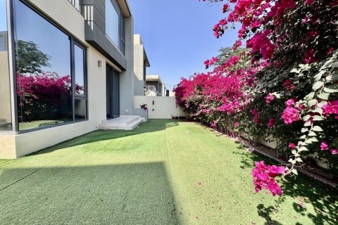 Villa in Dubai Hills Estate, Dubai 4 bedrooms, 288 sq.m. № 101346 - photo 15