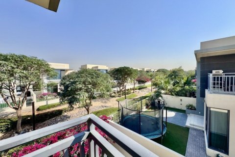 Villa in Dubai Hills Estate, Dubai 4 bedrooms, 288 sq.m. № 101346 - photo 3