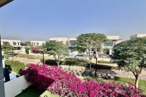 Villa in Dubai Hills Estate, Dubai 4 bedrooms, 288 sq.m. № 101346 - photo 13