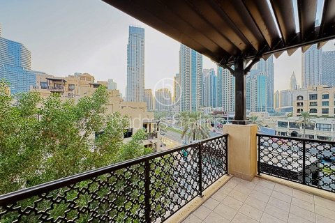 Apartment in Old Town, Dubai 1 bedroom, 91 sq.m. № 101347 - photo 15