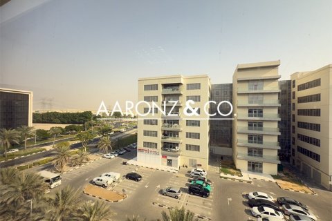 Office in Dubai Investment Park, Dubai 4015 sq.m. № 101342 - photo 4