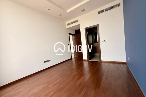 Apartment in Tiara Residences, Palm Jumeirah, Dubai 2 bedrooms, 155.8 sq.m. № 121040 - photo 11