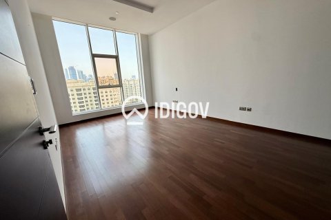 Apartment in Tiara Residences, Palm Jumeirah, Dubai 2 bedrooms, 155.8 sq.m. № 121040 - photo 16