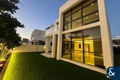 Villa à DAMAC Hills (Akoya by DAMAC), Dubai, 5 chambres, 311 m², № 75729 - photo 1