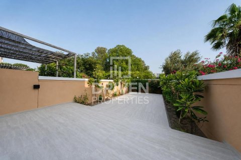 Townhouse in Jumeirah Village Triangle, Dubai 2 bedrooms, 180.05 sq.m. № 138226 - photo 14