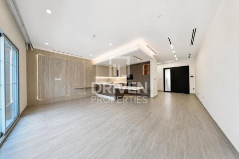 Townhouse in Jumeirah Village Triangle, Dubai 2 bedrooms, 180.05 sq.m. № 138226 - photo 2