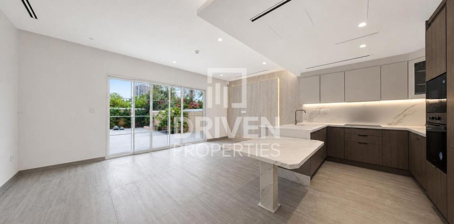 Townhouse in Jumeirah Village Triangle, Dubai 2 bedrooms, 180.05 sq.m. № 138226
