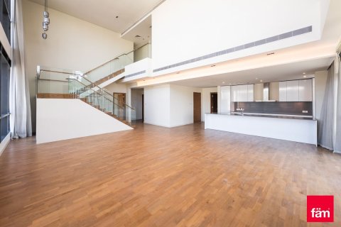 Apartment in Al Wasl, Dubai 4 bedrooms, 323.6 sq.m. № 4354 - photo 2
