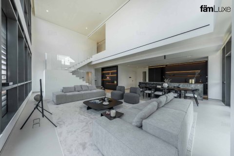 Apartment in Al Wasl, Dubai 4 bedrooms, 323.6 sq.m. № 4354 - photo 2