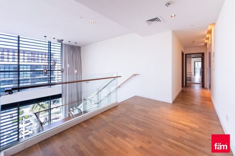 Apartment in Al Wasl, Dubai 4 bedrooms, 323.6 sq.m. № 4354 - photo 20