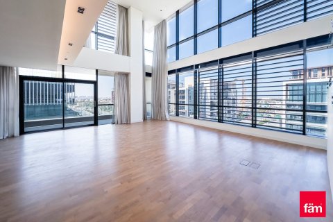 Apartment in Al Wasl, Dubai 4 bedrooms, 323.6 sq.m. № 4354 - photo 1