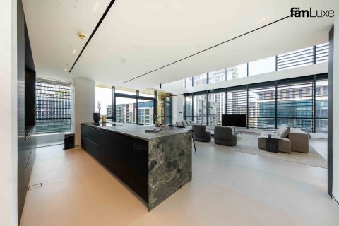 Apartment in Al Wasl, Dubai 4 bedrooms, 323.6 sq.m. № 4354 - photo 17