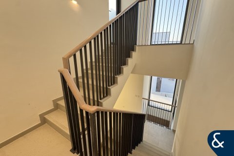 Villa in Mudon, Dubai 4 bedrooms, 277 sq.m. № 76204 - photo 24