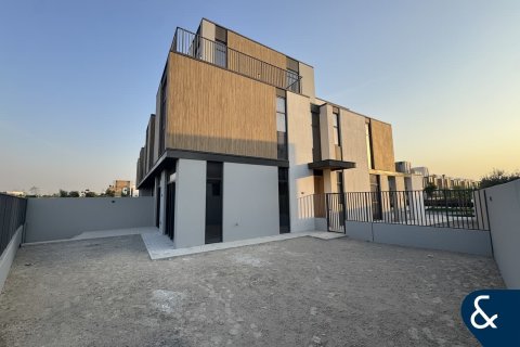 Villa in Mudon, Dubai 4 bedrooms, 277 sq.m. № 76204 - photo 2