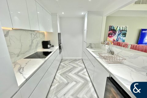 شقة في AL MAJARA TOWERS في مرسى دبي, دبي 2 غرف نوم, 148 م² رقم 91598 - صورة 2