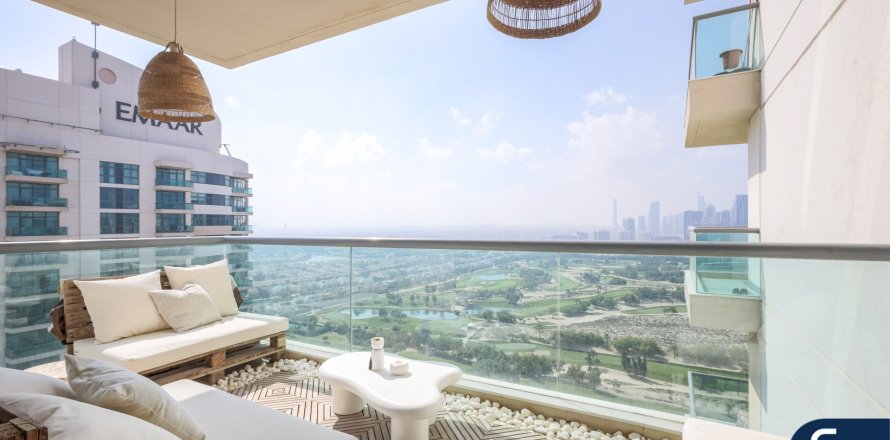 Apartment in The Views, Dubai 2 bedrooms, 145 sq.m. № 91583