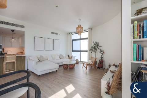 Купить квартиру в The Views, Дубай: 2 спальни, 145м², № 91583 - фото 2