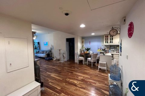 Apartment in Jumeirah Lake Towers, Dubai 1 bedroom, 111 sq.m. № 91597 - photo 6