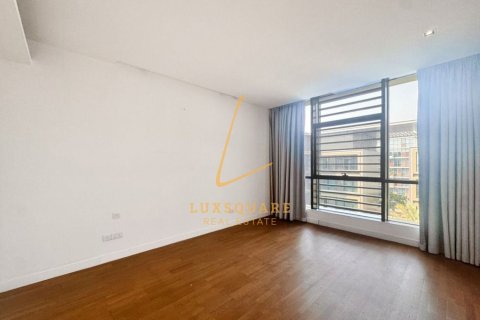 Apartment in Al Wasl, Dubai 3 bedrooms, 205 sq.m. № 142036 - photo 10
