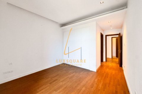 Apartment in Al Wasl, Dubai 3 bedrooms, 205 sq.m. № 142036 - photo 21