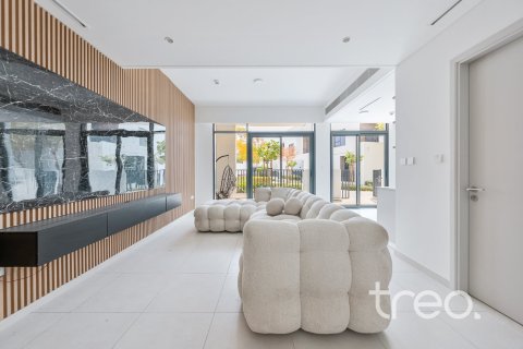 Townhouse in Arabian Ranches 3, Dubai 3 bedrooms, 201.23 sq.m. № 124743 - photo 9