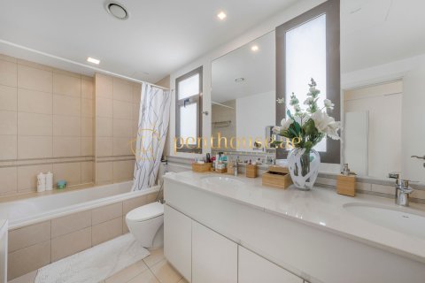 Townhouse in Town Square, Dubai 3 bedrooms, 206 sq.m. № 16048 - photo 16