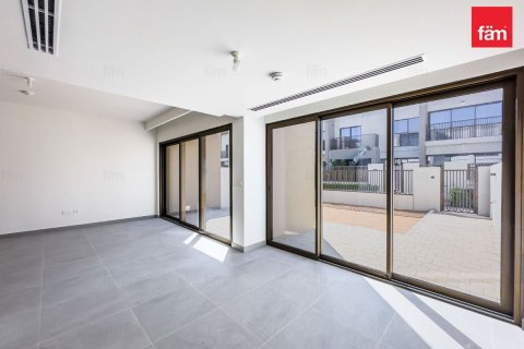 Adosado en Dubai, 3 dormitorios, 224.9 m², № 84191 - foto 4
