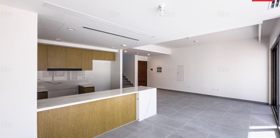 Adosado en Dubai, 3 dormitorios, 224.9 m², № 84191