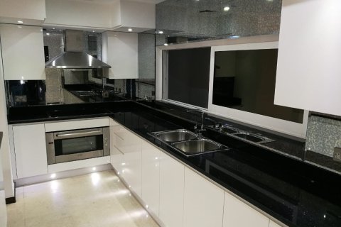 Appartement à Tiara Residences, Palm Jumeirah, Dubai, 2 chambres, 172 m², № 60991 - photo 5
