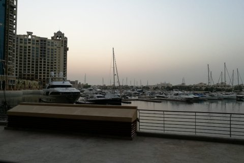 Appartement à Tiara Residences, Palm Jumeirah, Dubai, 2 chambres, 172 m², № 60991 - photo 4