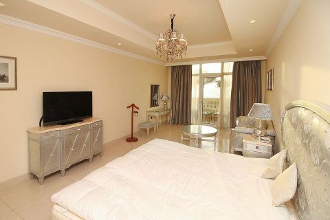 Villa à The Crescent, Palm Jumeirah, Dubai, 4 chambres, 520 m², № 60992 - photo 1