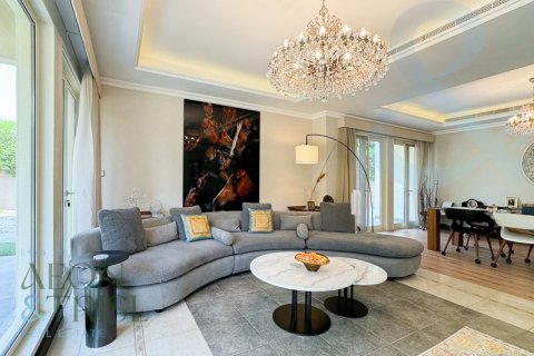 Villa en Saheel, Arabian Ranches, Dubai, 5 dormitorios, 868 m², № 60988 - foto 4