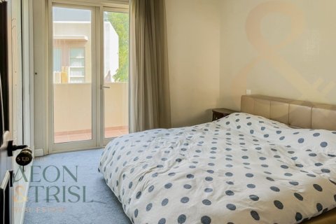 Villa en Saheel, Arabian Ranches, Dubai, 5 dormitorios, 868 m², № 60988 - foto 1