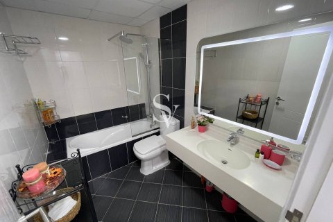 Duplex in Marina Wharf, Dubai Marina, Dubai 2 bedrooms, 191 sq.m. № 115587 - photo 24