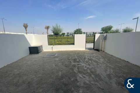 Adosado en Town Square, Dubai, 3 dormitorios, 174 m², № 74423 - foto 4