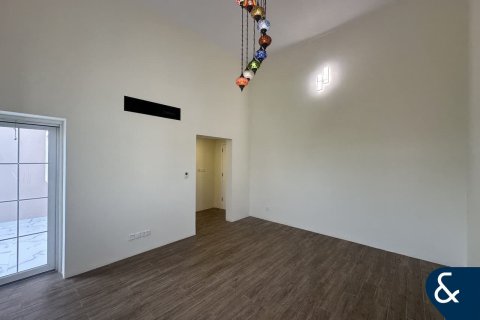 Villa in Arabian Ranches, Dubai 4 bedrooms, 279 sq.m. № 74424 - photo 7