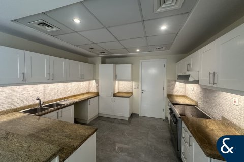 Villa in Arabian Ranches, Dubai 4 bedrooms, 279 sq.m. № 74424 - photo 3