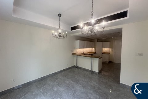 Villa in Arabian Ranches, Dubai 4 bedrooms, 279 sq.m. № 74424 - photo 15