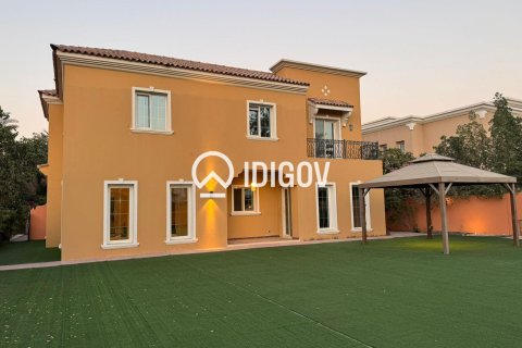 Villa en Mirador La Coleccion, Arabian Ranches, Dubai, 4 dormitorios, 954.76 m², № 121081 - foto 2