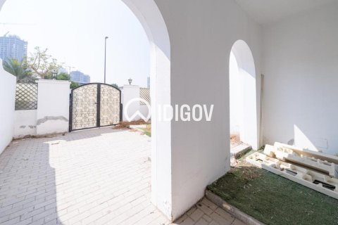 Adosado en Al Barsha South, Al Barsha, Dubai, 4 dormitorios, 132.57 m², № 121077 - foto 7