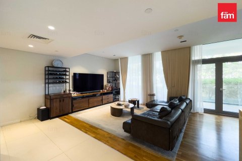 Apartment in Dubai 2 bedrooms, 183.9 sq.m. № 52340 - photo 7