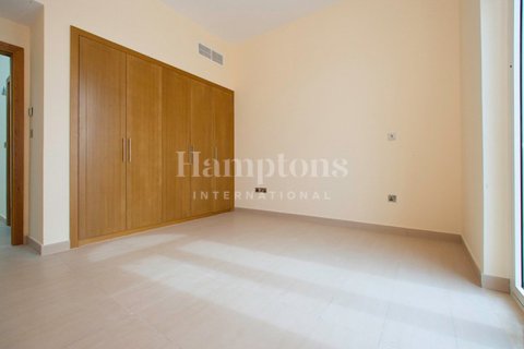 Снять в аренду виллу в Jumeirah Park Homes, Jumeirah Park, Дубай: 4 спальни, 455.22470000м², № 12625 - фото 7